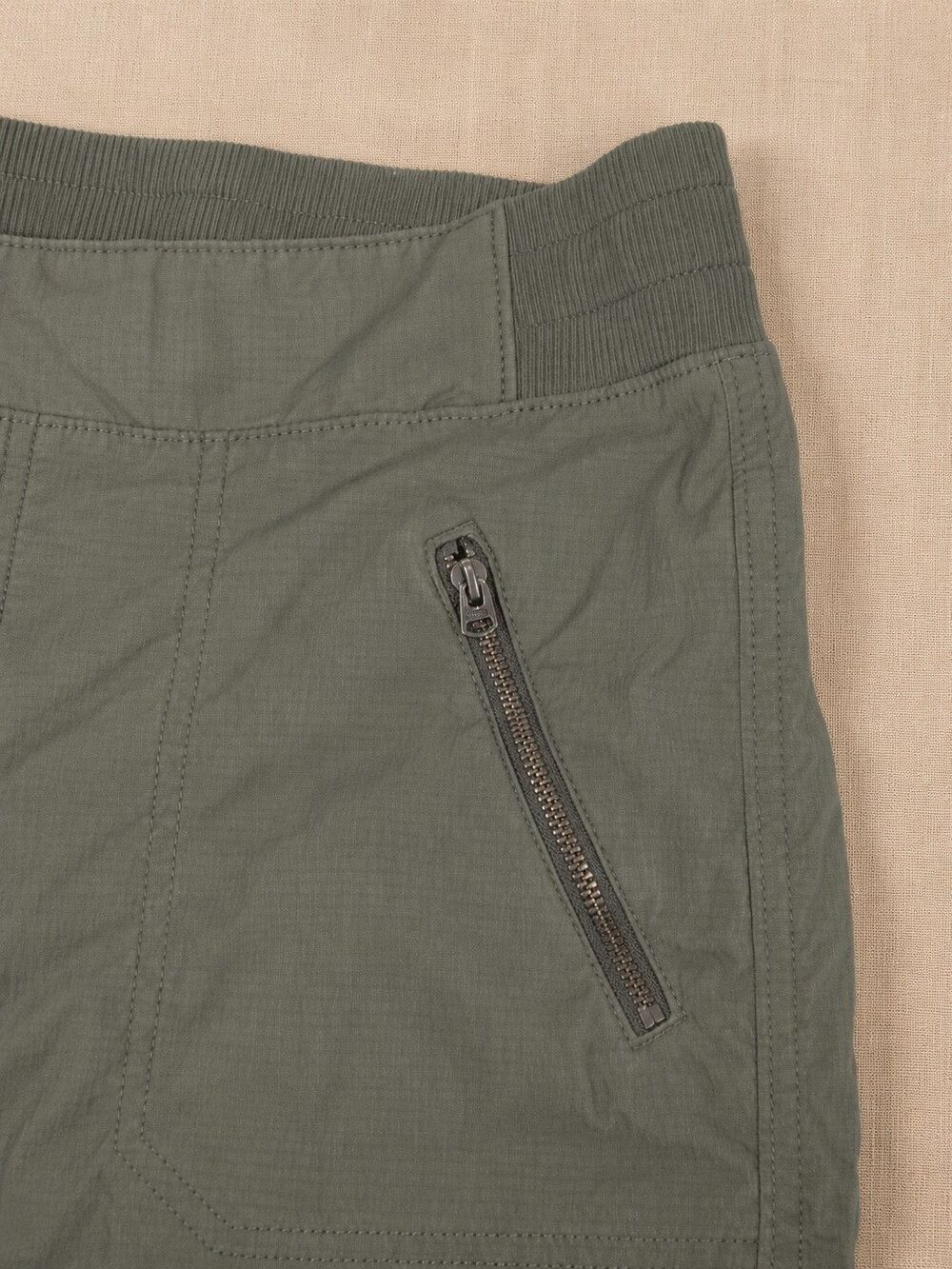 Athleta Trekkie North Shorts Women Size 8 Ripstop Hiking Athletic Travel Outdoor - Picture 4 of 5